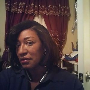 Meet your Posher, Roxanne